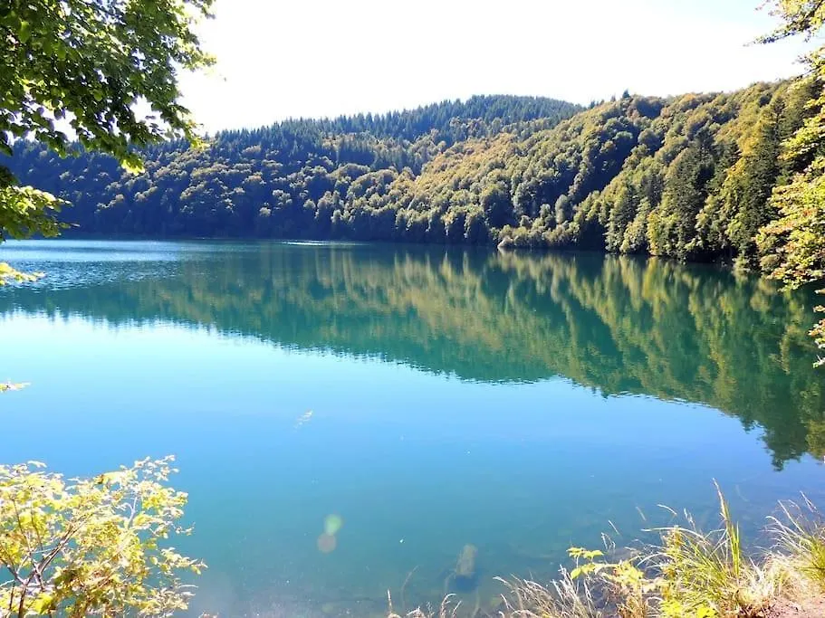 Charmant T2 Renove Et Climatise Chez Cathy Ceyrat フランス